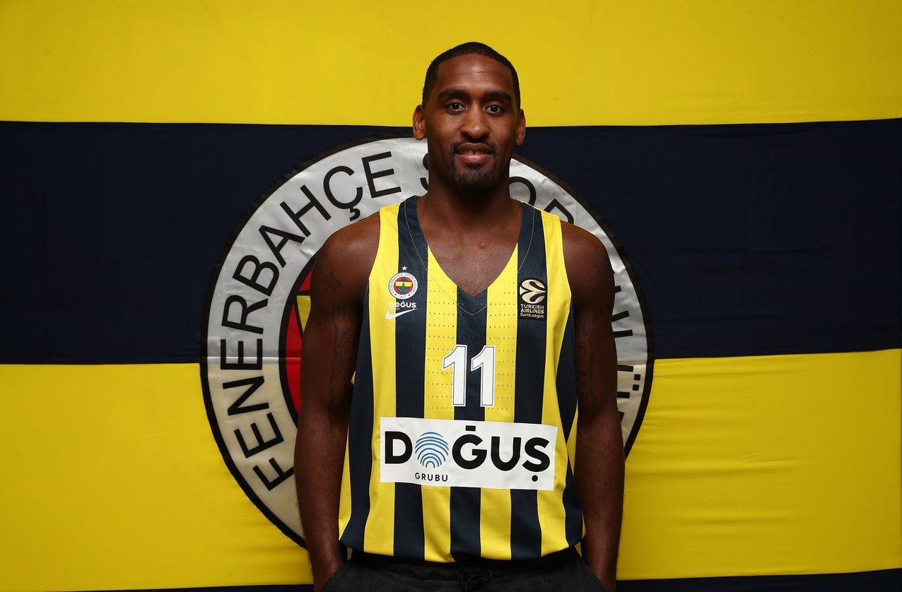 Zoco europeo: Wanamaker, a Fenerbahce; Rochestie, a Estrella Roja