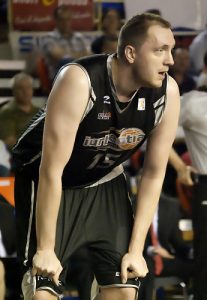 Mercado global: Ivan Tomas se reúne con su hermano en la Cibona para jugar gratis, Akindele firma en Rouen, Lorbek ya tiene sustituto en Helios y Limoges incorpora a Braswell y espera a Frederic Weis