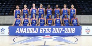 Anadolu Efes: de la mano de Dunston para optar al éxito