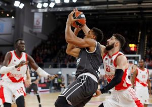 El Baskonia no levanta cabeza y vuelve a perder 78 a 72 frente al Brose Bamberg