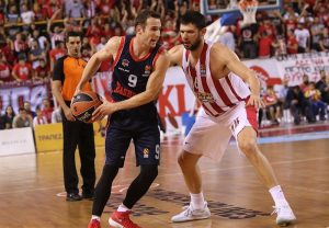 El Baskonia no acaba de arrancar y sucumbe ante el Olympiakos (75 – 64)