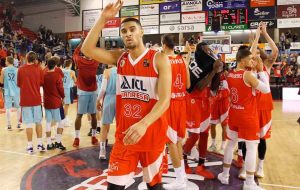 ICL Manresa se coloca líder; CB Prat hunde a Leyma Coruña en la tabla; Zyle, MVP