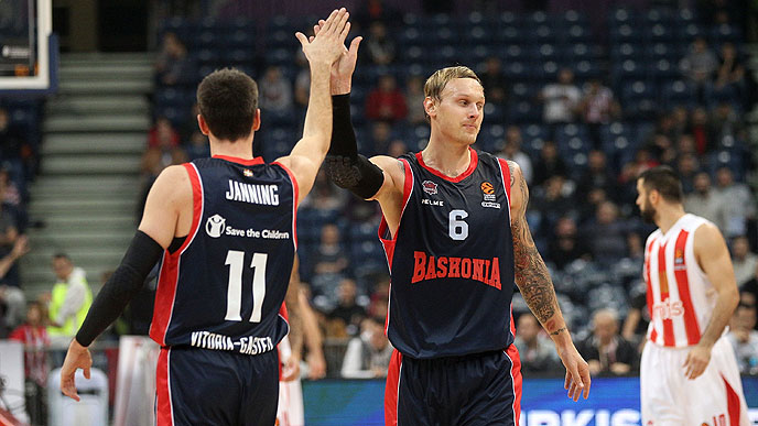 El Baskonia también gana sufriendo y se lleva una victoria de Belgrado (81-85)