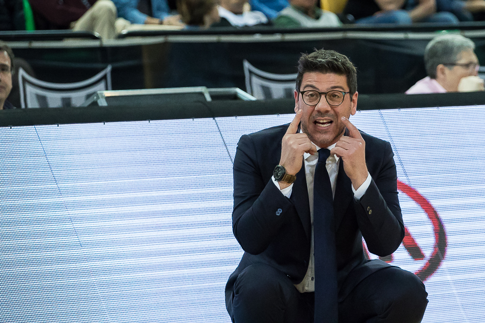 Zoco europeo: Fotis Katsikaris, a Hapoel Jerusalem; Charles Jenkins ficha por Khimki