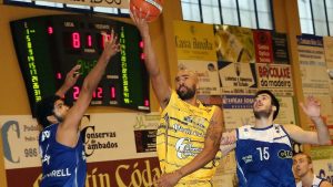 Las rachas de Murcia, Canoe, Cambados y Hospitalet aprietan la LEB Plata