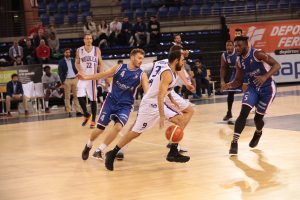 Palencia, tercer triunfo consecutivo; Melilla, victoria ajustada ante Clavijo