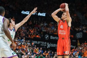 Derecho de tanteo: 33 jugadores inscritos