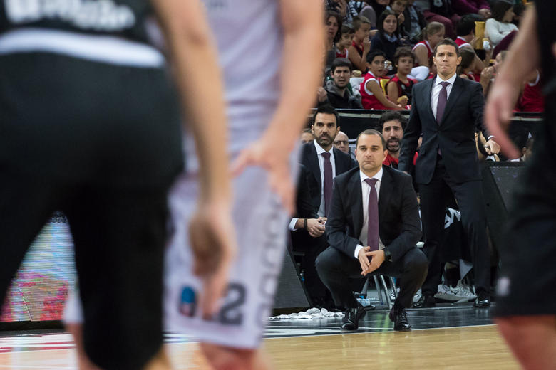 Carles Duran cesado como técnico del RETAbet Bilbao Basket