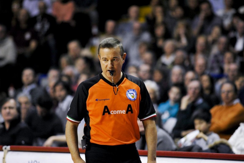 El árbitro italiano Gianluca Mattioli fallece tras el Murcia-Monaco