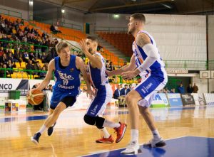 Melilla ahonda en la crisis de Ourense; Valladolid y Oviedo siguen al alza