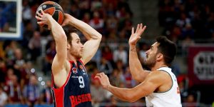 El Baskonia arrolla al Real Madrid y recupera la sonrisa (105-75)