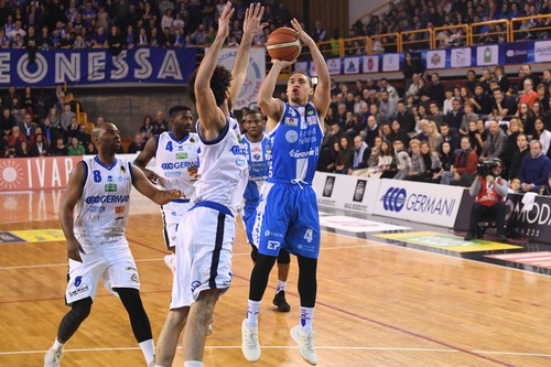 De vuelta por Europa: Bamforth, Harangody, Jelovac y Zoric, en el limbo de sus ligas