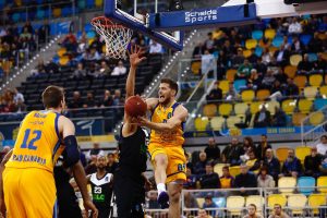 Roberson guía al Asvel hacia el liderato en un partido épico (128-129)