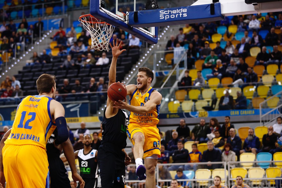 Roberson guía al Asvel hacia el liderato en un partido épico (128-129)