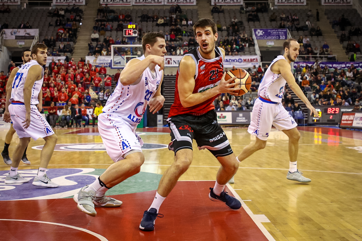 La Roda llega pletórico a la Copa; Alicante aumenta las dudas de Granada