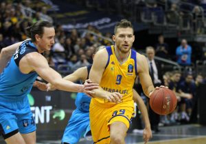 Gran Canaria se mete en los cuartos con un Mekel decisivo (72-75)