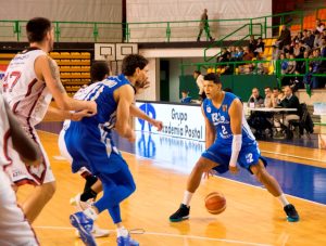 Melilla y Manresa siguen la caza de Breogán; Ourense vuelve a triunfar