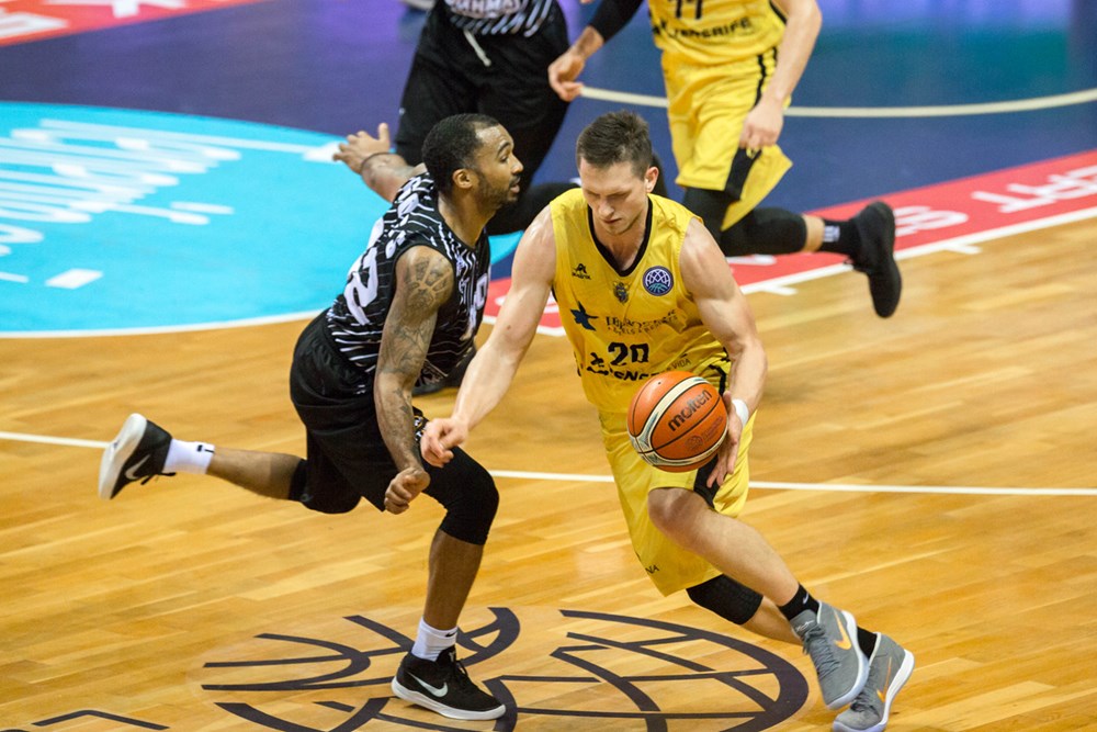 Se mantiene la lucha por el primer puesto de grupo con la victoria del Iberostar