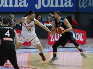 Goran Suton se sale y Movistar Estudiantes roza la clasificación para las eliminatorias