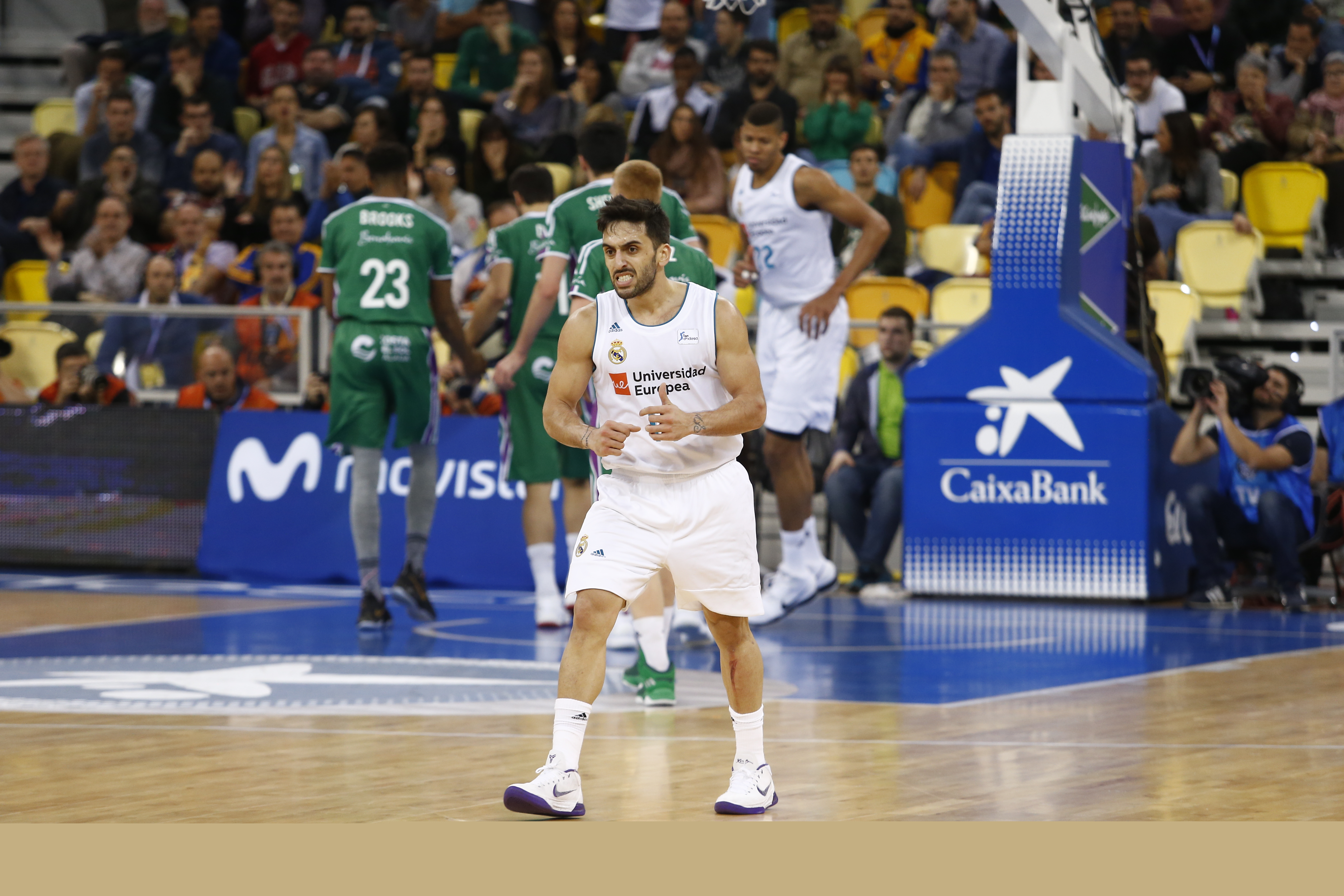 Facundo Campazzo no dejó al Madrid rendirse ante Unicaja, que lo tuvo en la mano (89-84)