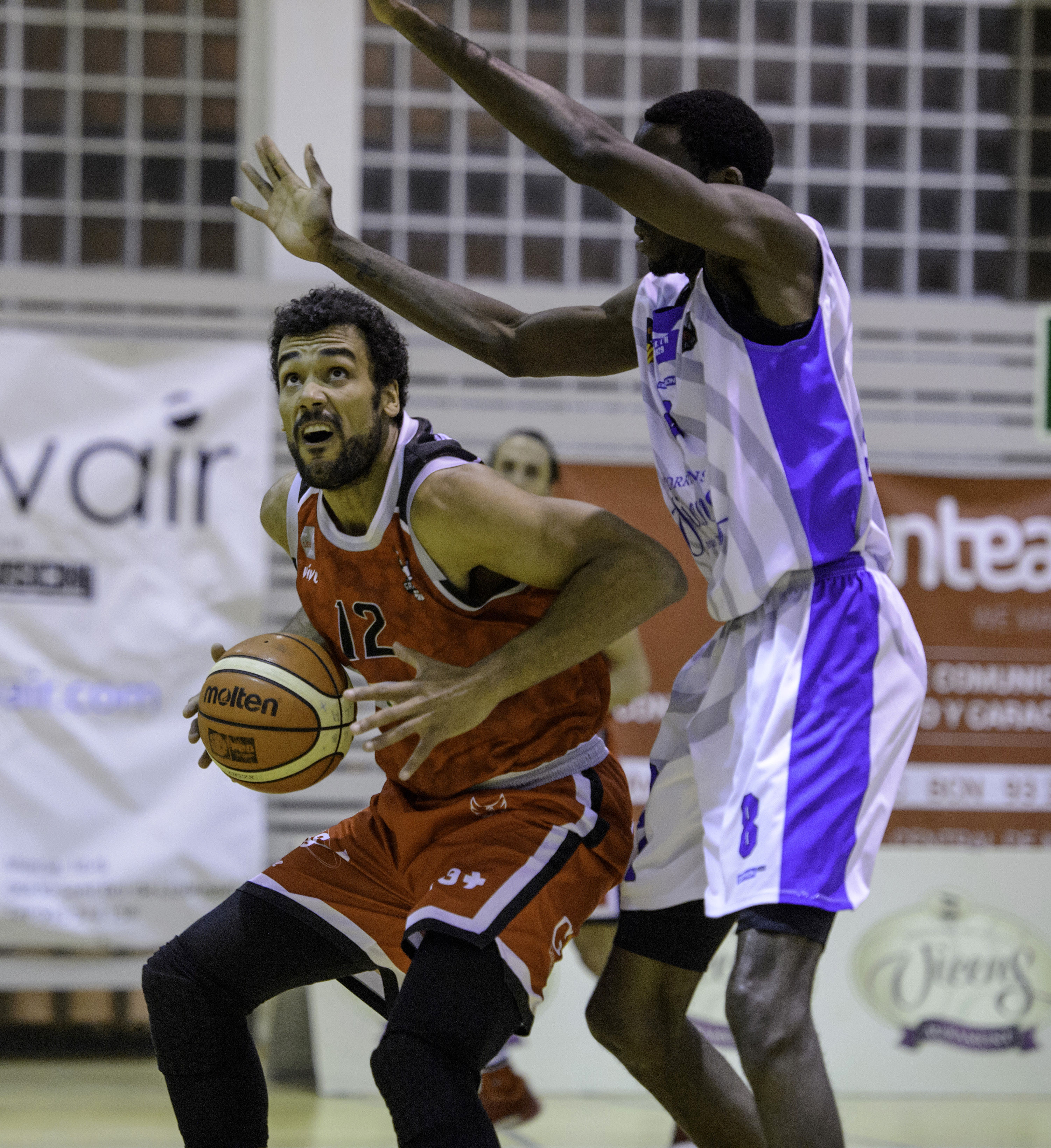 Granada, La Roda y Alicante siguen su lucha; Baskonia, imparable racha de victorias
