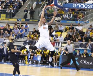 El Real Madrid acaba con el sueño tinerfeño y buscará el repóquer (59-77)