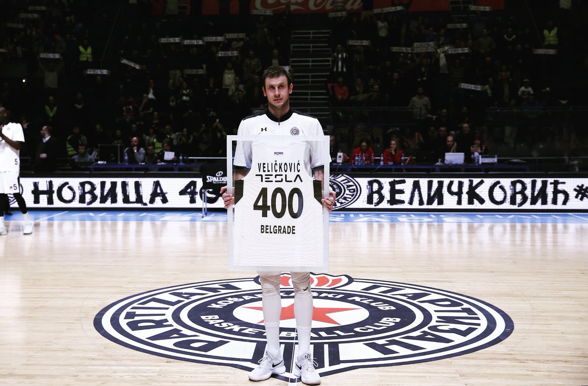 Zoco: Penney, Trinchieri, Velickovic, Kalnietis, Jones, Banchi