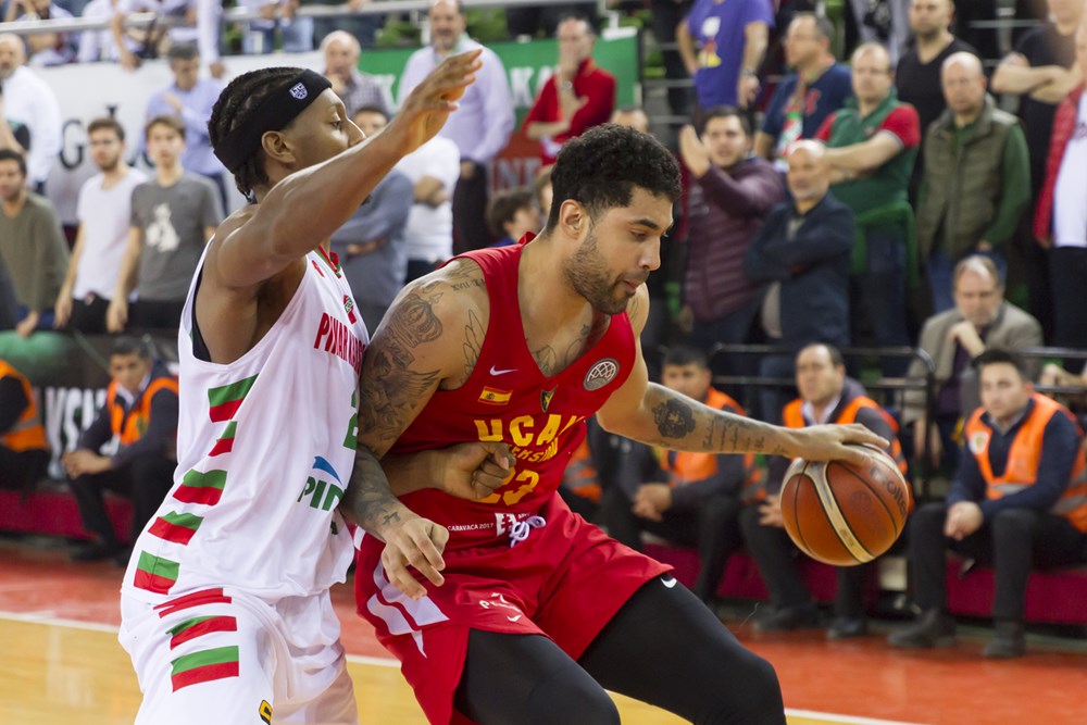 El UCAM Murcia sobrevive a la emboscada turca