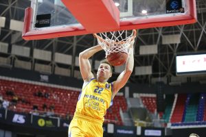 Primer duelo para el Loko ante un Granca que empezó muy bien y acabó muy mal (79-74)