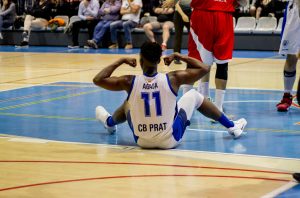 CB Prat vence a Manresa y sigue segundo; La permanencia arde