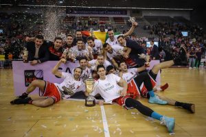 Granada celebra el ascenso; Canoe completa los Playoff; Xuven desciende a EBA