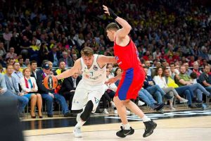 El Madrid jugará la final de la Final Four tras ahogar al CSKA desde la defensa