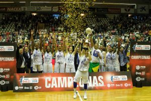 Segundo triplete consecutivo: Perfumerías Avenida conquista su sexta Liga en Girona