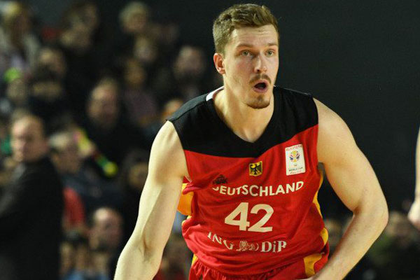 Analizando a Andreas Obst, un nuevo francotirador para Monbus Obradoiro
