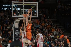 Valencia Basket y Monbus Obradoiro hacen oficial la cesión de Tryggvi Hlinason
