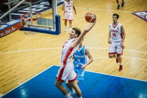 Europeo U18M (J3): España arrolla a Ucrania (104-53) y finaliza primera de grupo