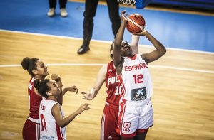 Europeo U18F (Octavos): Lola Pendande y la defensa meten a España en cuartos (61-40)