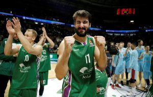 Dani Díez lidera el triunfo de Unicaja ante FC Barcelona (95-91)