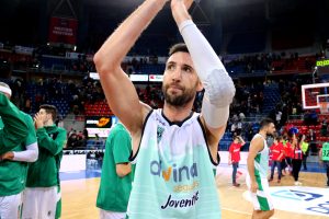 Sergi Vidal deja la Penya y Valencia Basket firma a la promesa Tomas Pavelka