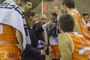 Tito Díaz no seguirá en Leyma Coruña. Faner, primera renovación en TAU Castelló