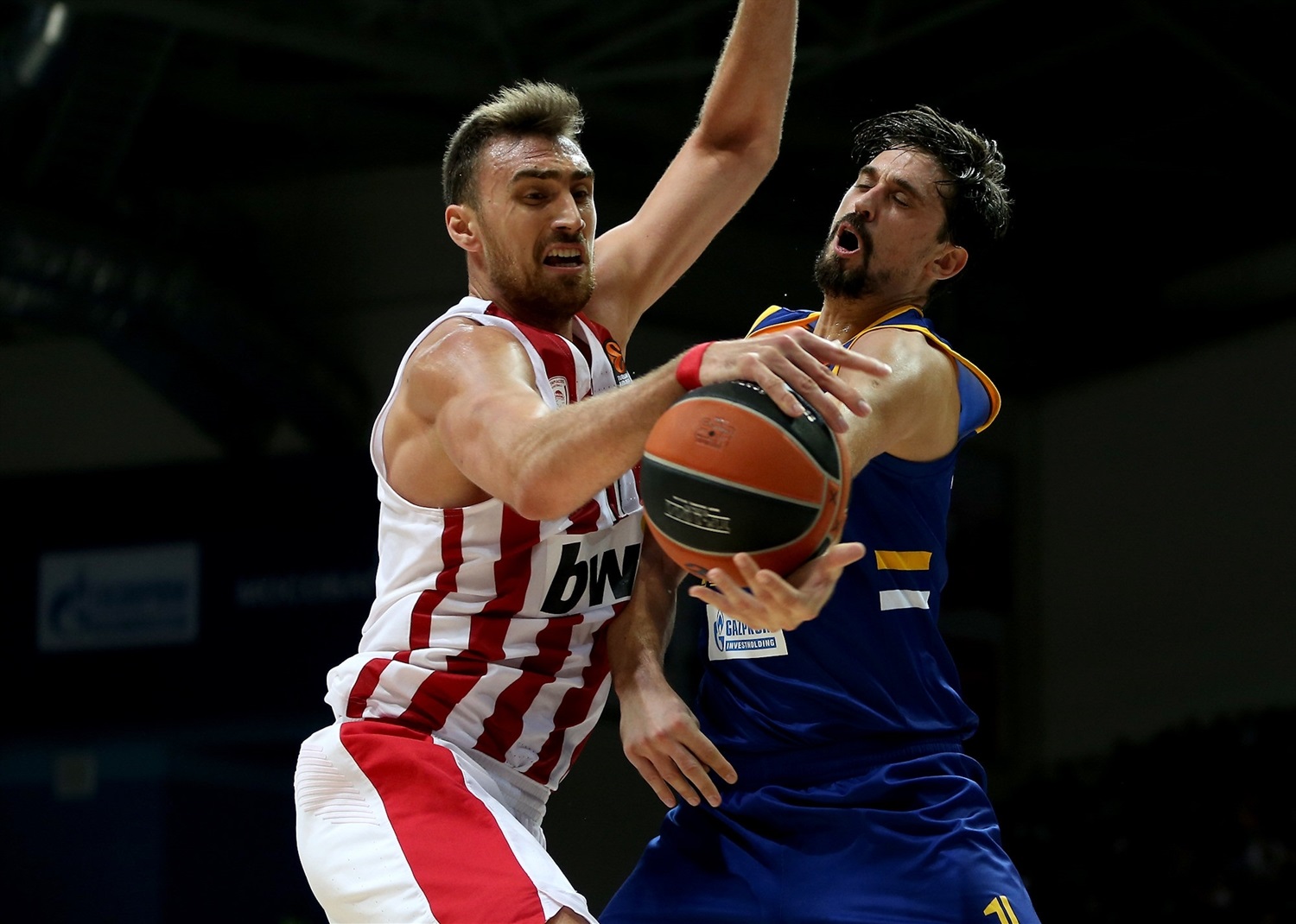 SB Europa: La pareja Nedovic-James comienza a deslumbrar. Shved, 34 puntos inservibles