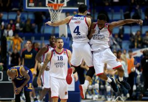 SB Europa: Milán y Anadolu Efes empiezan bien. Beaubois le gana la partida a Shved