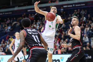 El Unicaja se queda sin gasolina y cae en la cancha del Rytas Vilnius (80-72)