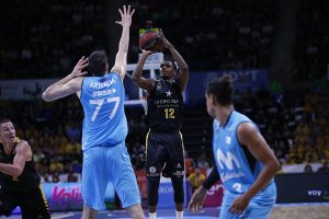 ¿Cuántos equipos pasarán de 1.000 tiros de tres en esta temporada?