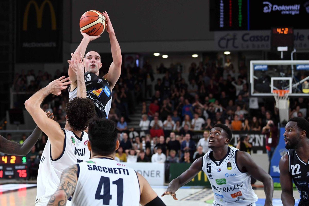 LEGA SERIE A: Los favoritos no perdonan y Trentino consigue la primera in extremis