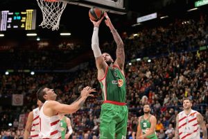 El Baskonia sigue sin revertir la situación en Euroliga, cae en Milan 93-90