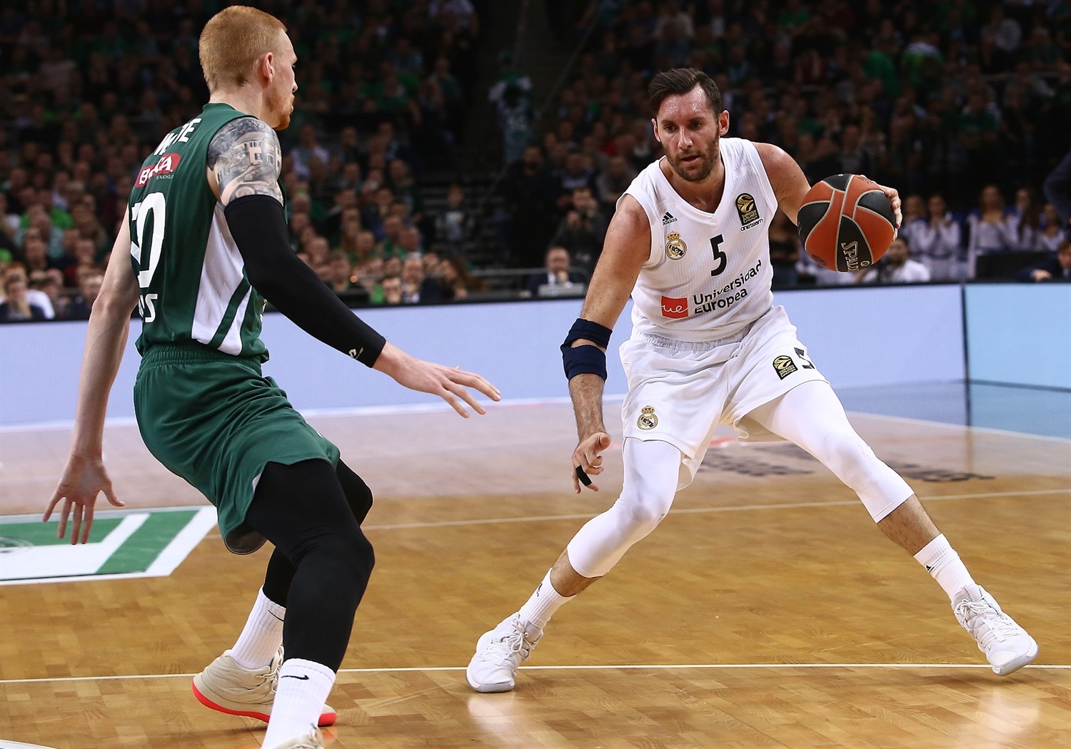 El Madrid tira de oficio y la muñeca de Rudy Fernández para remontar en Kaunas (79-90)