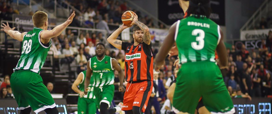 LEB Oro (J12): El derbi andaluz con liderato como premio también se jugó en Palencia