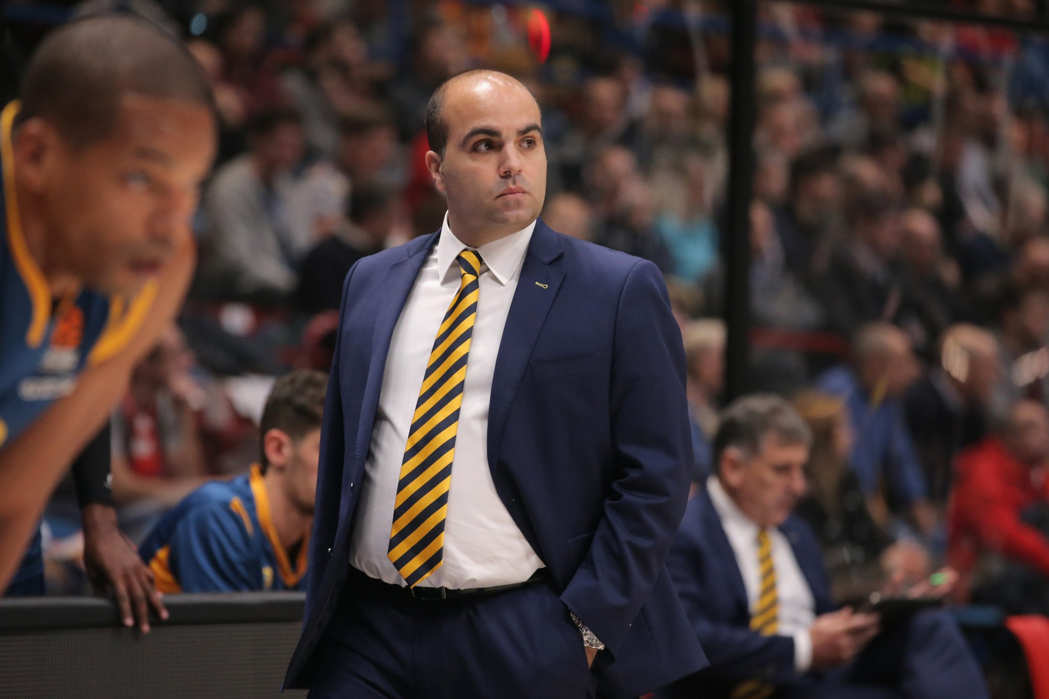 El Granca acaba su semana convulsa y confirma a Víctor García hasta final de temporada