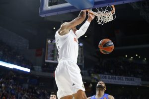 Gustavo Ayón y Rudy Fernández lideran la “tormenta perfecta” ante Maccabi (91-79)